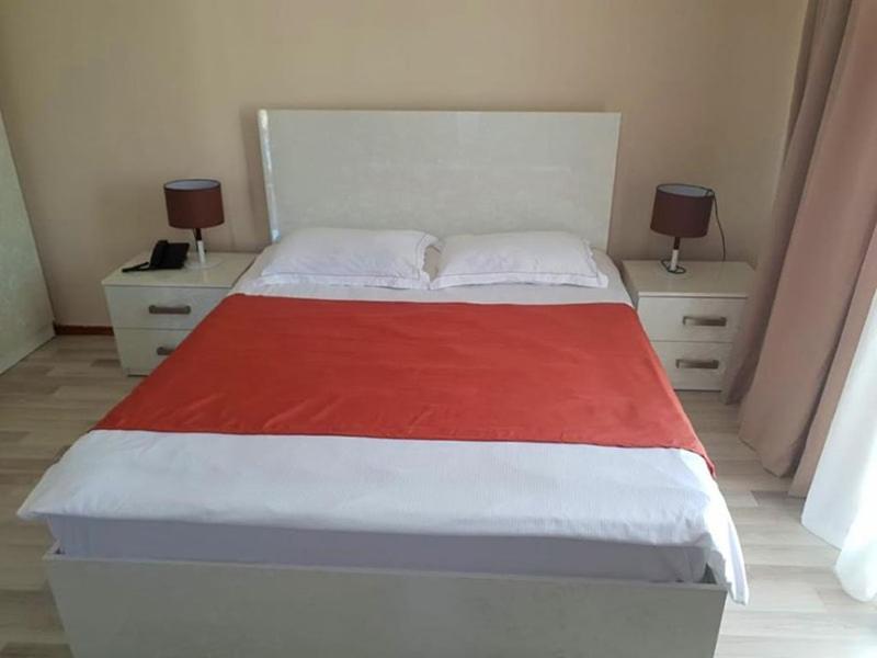 Hotel Tsereteli บาทูมิ ภายนอก รูปภาพ