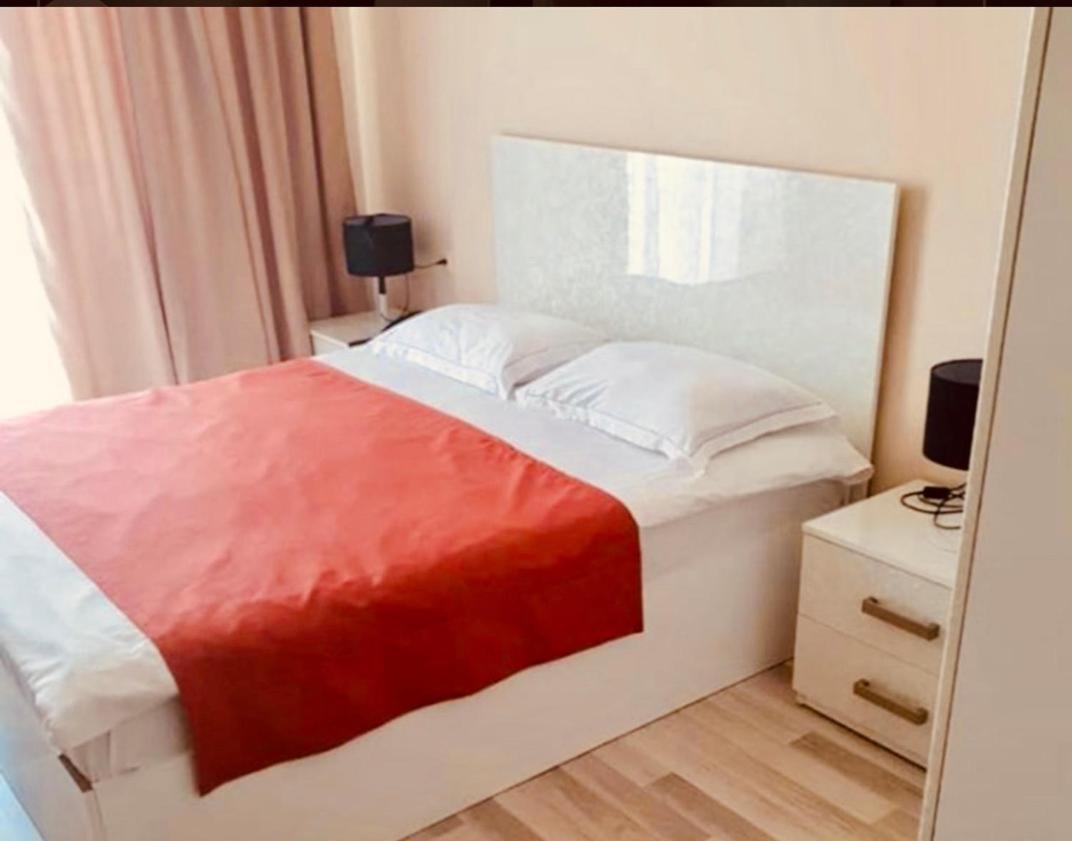 Hotel Tsereteli บาทูมิ ภายนอก รูปภาพ